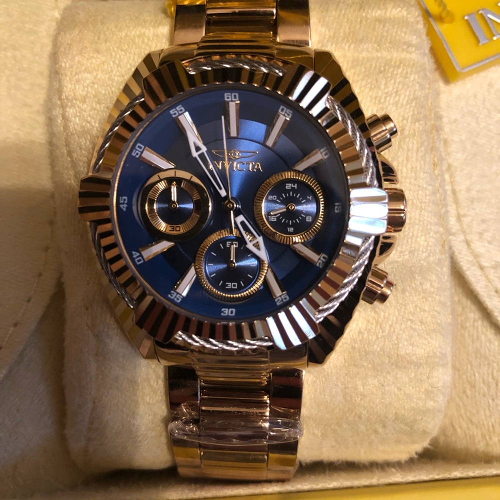 Invicta Gold and Blue Jewelry with Elegant Design
Brand new, never worn